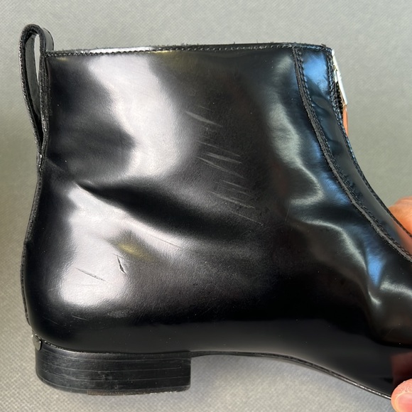 Burberry bootie. Front zipper. Black leather. Leather lining. Size 38.5. - Picture 8 of 14